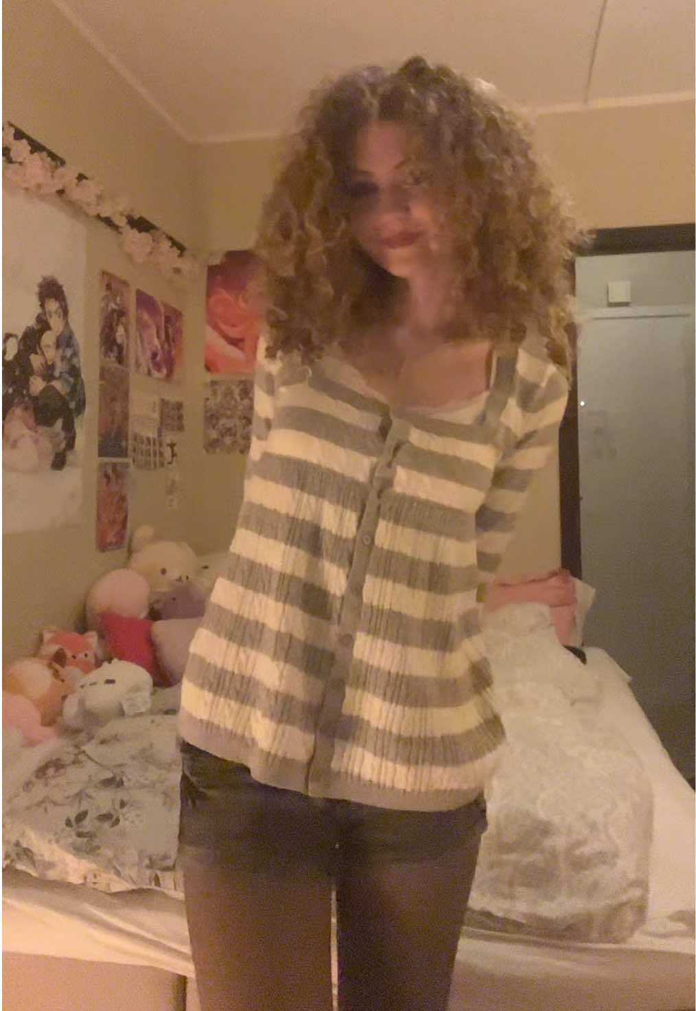 I wish i took more videos in this outfit #fypシ゚ #curls #OOTD #fashion #autumnoutfits 