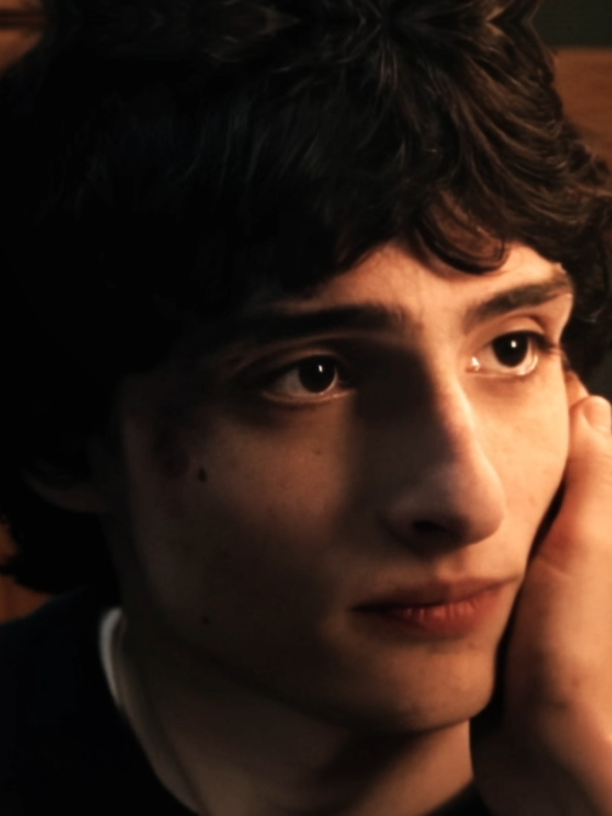 mike wheeler hotter than ever #mikewheeler #strangerthings #st5 #finnwolfhard #xzybcaシ #viral