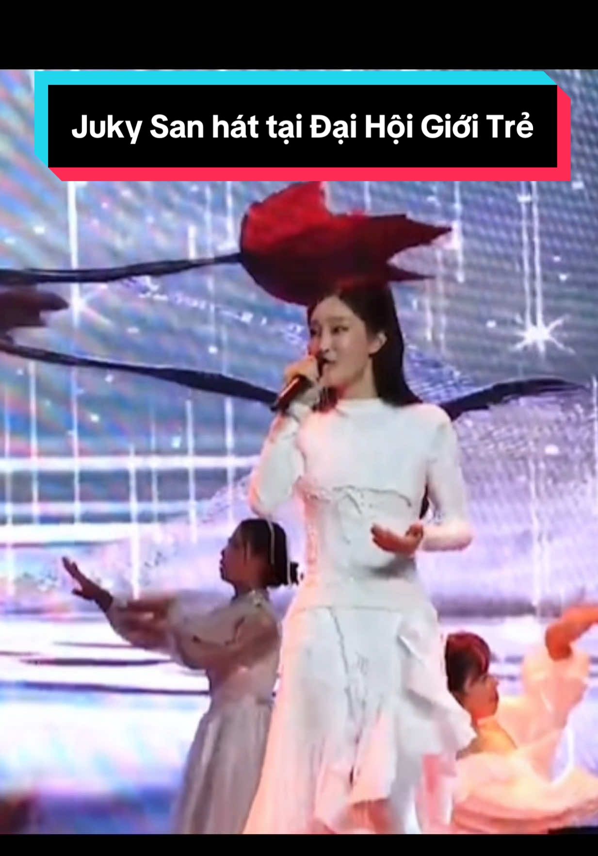 Nay gặp Juky San mà bạn nào hét to dữ v ??? Tiết mục “ Người đầu tiên “ của Juky San tại Đại Hội Giới Trẻ Giáo Phận Đà Lạt 2025 #tanobaoloc #baoloc #daihoigioitre #giaophandalat #jukysan 