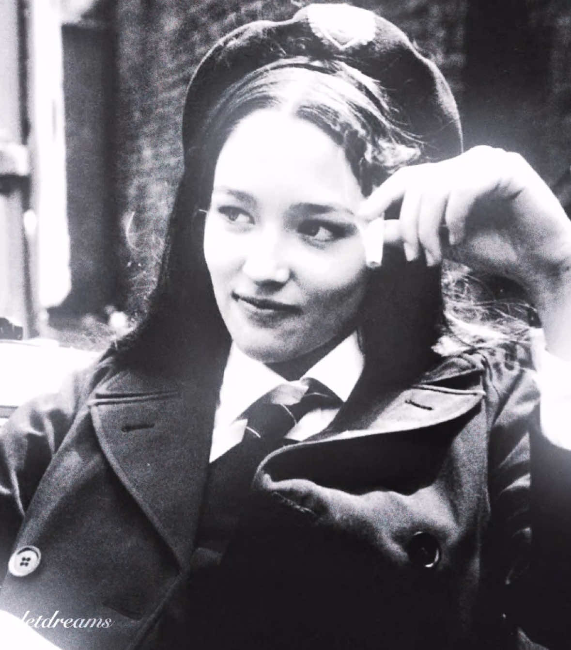 she’s so chic || #oliviahussey #alltherightnoises1971 #beauty #edit #romeoandjuliet1968 olivia hussey edit in all the right noises 1971 || @anni @౨ৎ 𝒿acee 🩰🦌 @𝑒𝑙𝑖𝑠𝑎𝑏𝑒𝑡ℎ @juli @🪽 @丰LYZA丰 @Juliecapulet♡ @️ @bel @𝓛 👼🏻 @⋆˚࿔ 𝑀𝓊𝒻𝒻𝒾𝓃 𝜗𝜚˚⋆ @⋆౨ৎ ₊˚ 🦢・₊✧ @☆ @🕯️rawsalmonbk🦢 @ava ohara ♱ @🪷Dayanaks !🪷 @Grahm @𝐡𝐨𝐧𝐞𝐲𝐩𝐥𝐮𝐬𝐡𝐡🎀🧸 @jasmine🐈‍⬛ @Leigha ᥫ᭡ @𝑂𝑙𝑖𝑣𝑖𝑎 𝐻𝑢𝑠𝑠𝑒𝑦 @nexivsp @ᴍᴀʀɪᴇ❆ @alessandra @melody ୨୧ @𐙚 🦌⋆˚࿔ 