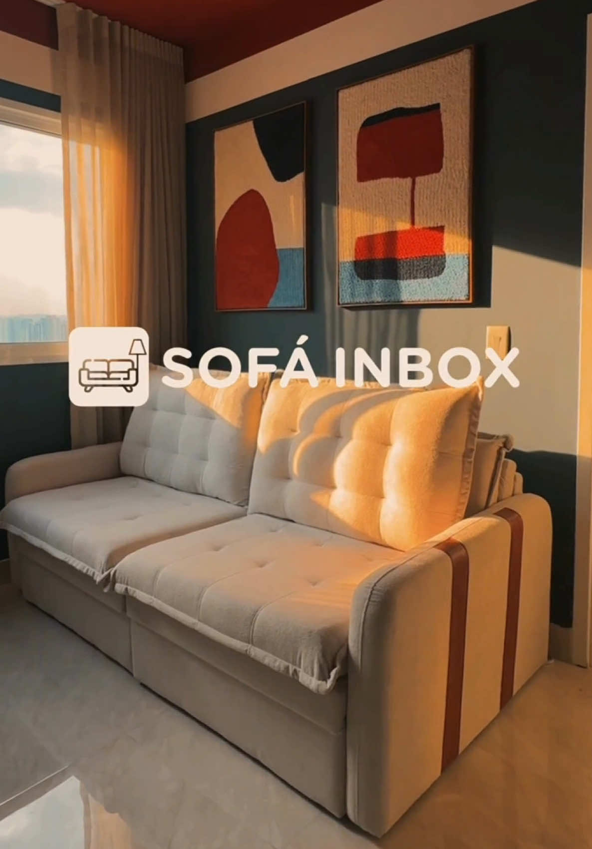 Quando o conforto encontra a praticidade. • Sofá Cama Baú Aproveita que o site está com preços de Black Friday, bora deixar a sua sala mais aconchegante e prática.  IG: @sofainbox obrigado, agora posso chamar meus amigos pra vir em casa e maratonar série e filme.  •parceria 