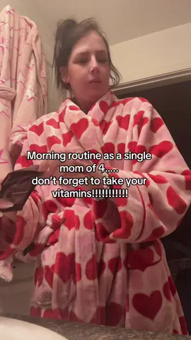 HAPPY THANKSGIVING! 🦃🍽 #MomsofTikTok #singlemom #resilience #emotionalresilience #mentalresilience 