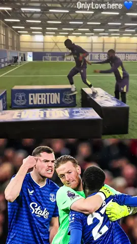 🤩✅ GUEYE Y KEANE SE HAN RECONCILIADO 🎥/ IG: t.barry29 #tiktokfootballacademy #deportesentiktok 