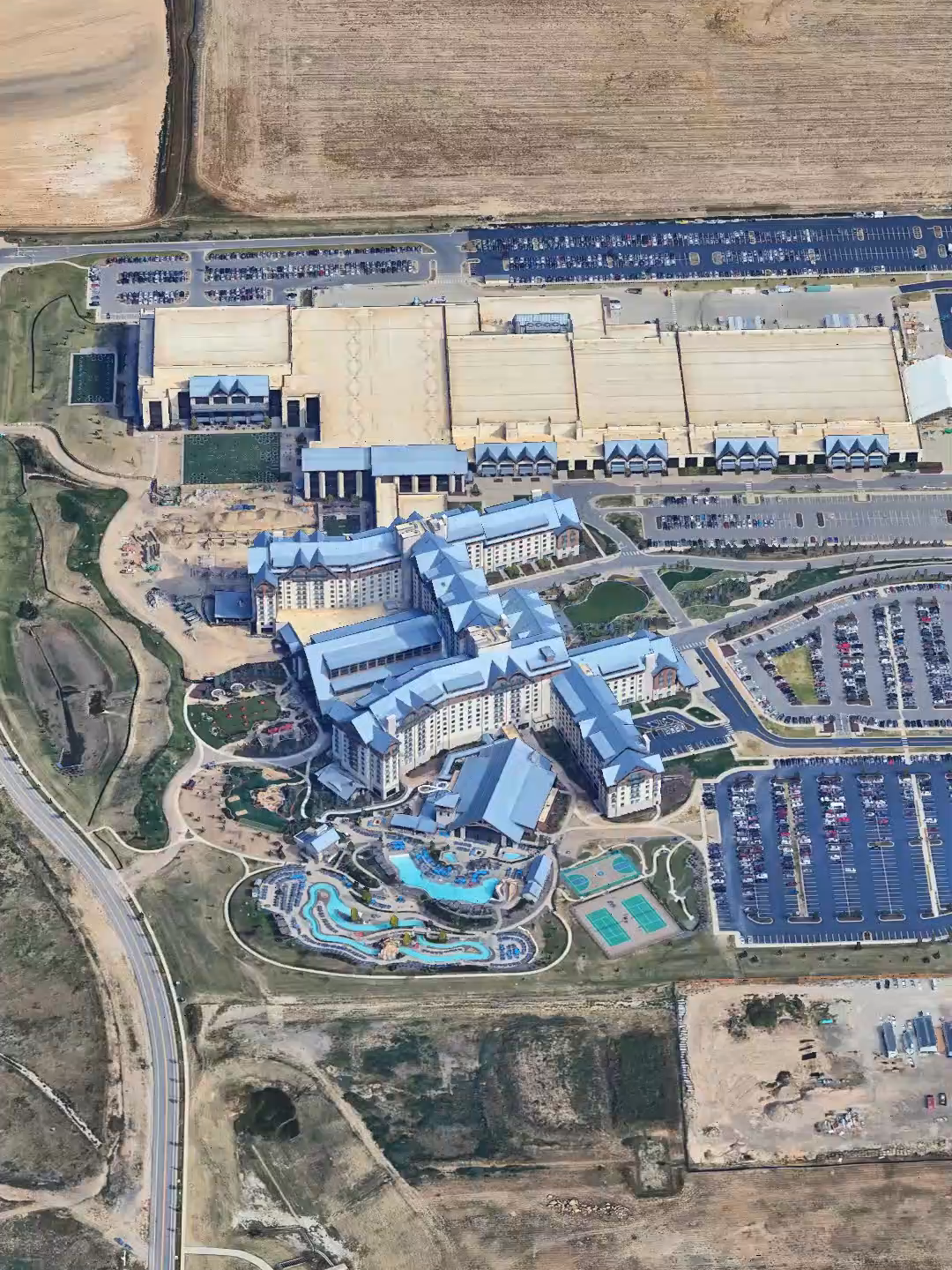 Colorado luxury, Rocky Mountain views, and a full resort city under one roof. 🌄✨#gaylordrockieresort #ColoradoResorts #DenverTravel #USTravel #TravelTok #HiddenGemsUSA #RockyMountains #LuxuryResort #TravelInspo #BeautifulDestinations #FamilyTravel #ResortLife #ExploreColorado #VisitUSA #WanderlustUSA