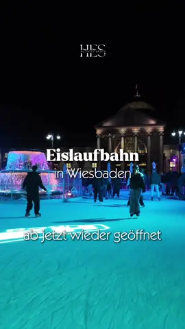 Anzeige | Wiesbaden on Ice - Wiesbaden📍 ⛸️❄️ Wiesbaden on Ice – Back on the Ice since yesterday! Die Eisbahn ist wieder geöffnet und bereit für eure Skate-Momente 🧊✨ Perfekt für ein Date, einen Ausflug mit Freunden oder einfach für Spaß und Action im Winter-Style. Skates an, Musik an, Lächeln auf – ab aufs Eis! #WiesbadenOnIce #Eisbahn #WinterVibes #IceSkating #DateNightWiesbaden #vspots #wiesbaden