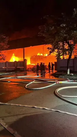 Toàn cảnh vụ cháy trong khu công nghiệp Tiên Sơn nhìn từ trên cao #tintucthuanthanhbacninh 