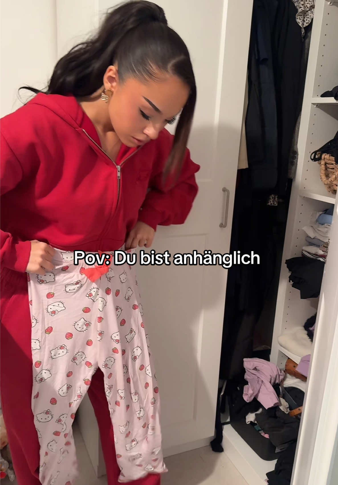 Mein Kleiderschrank wird deswegen nie leer 😂 #video_viral #aleynakus #anhänglich 