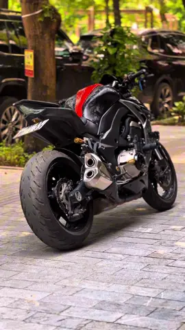 Cập bến tiếp cho anh em chiếc Z ngàn rưởi 2015 lên Full đồ chơi bao gồm : Phuộc sau Ohlin Chỉnh tay, đôi lốp Mechelin Power 5, trợ sáng, đèn hậu tích hợp,… Giá siêu hợp lí chỉ 1️⃣5️⃣5️⃣🍠  #xuhuong #viral #anhquanmotor #kawasaki #z1000 