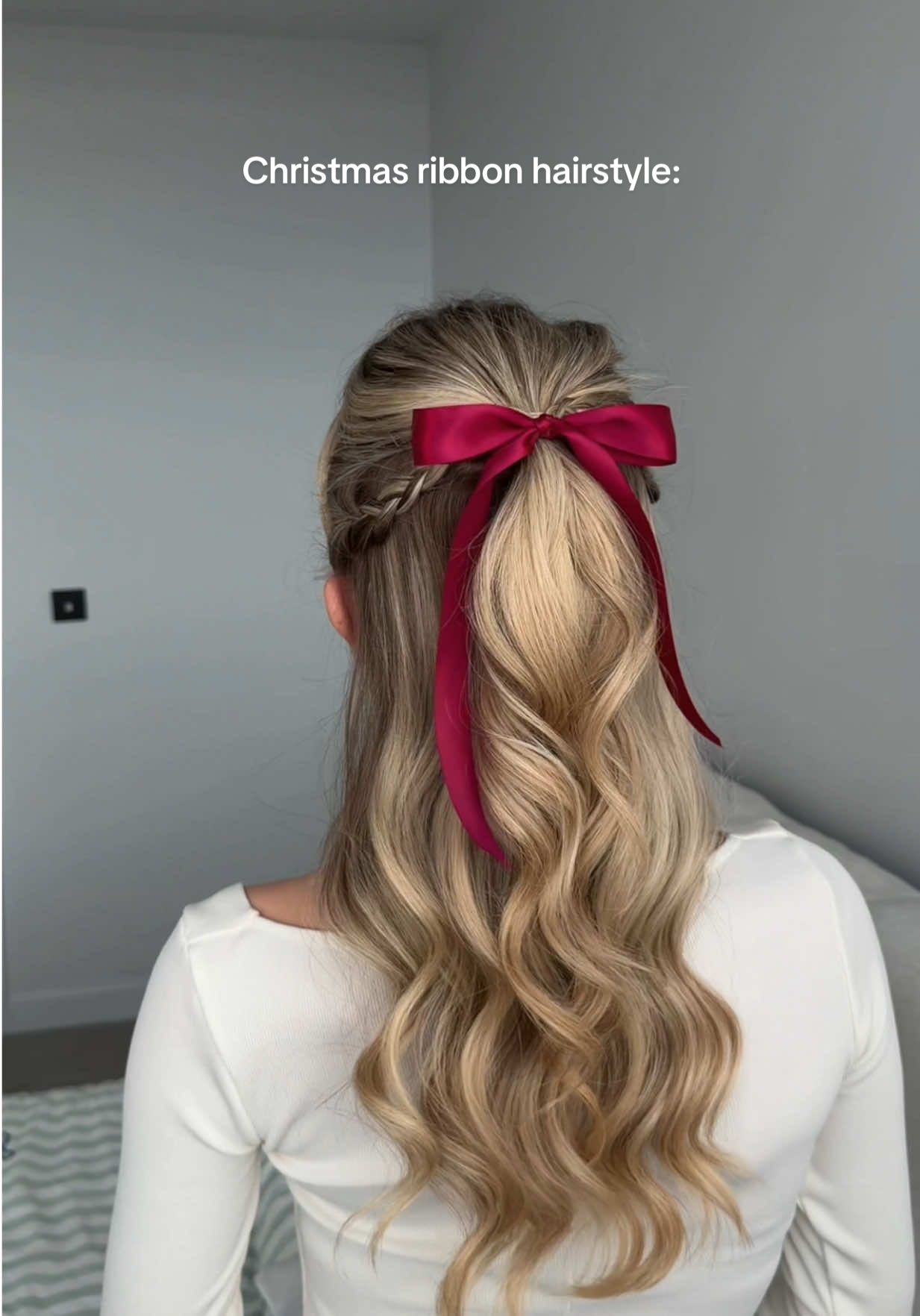 a festive half up half down ♥️🍒 #ribbonhairstyle #bowhairstyle  #halfuphalfdown 