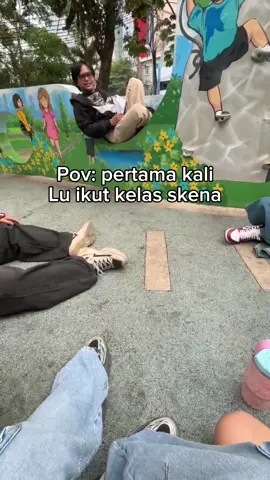 Biar jadi anak skena banget gw 😎 #fyp #skena #jeansunisex #jeanskorea #jinisoemangkeren