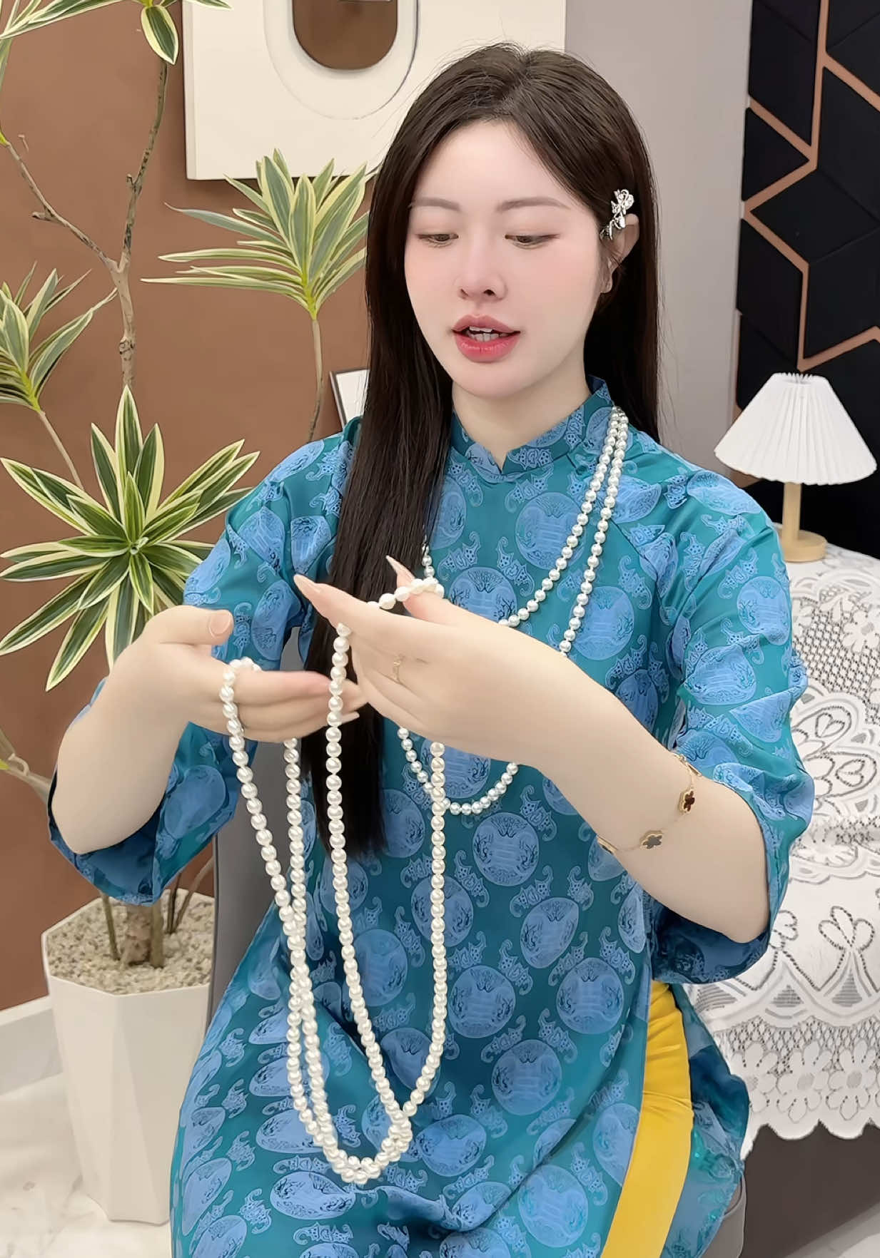 Chuỗi cườm ngọc trai xinh #chuoingoctrai #vongconu #viral 