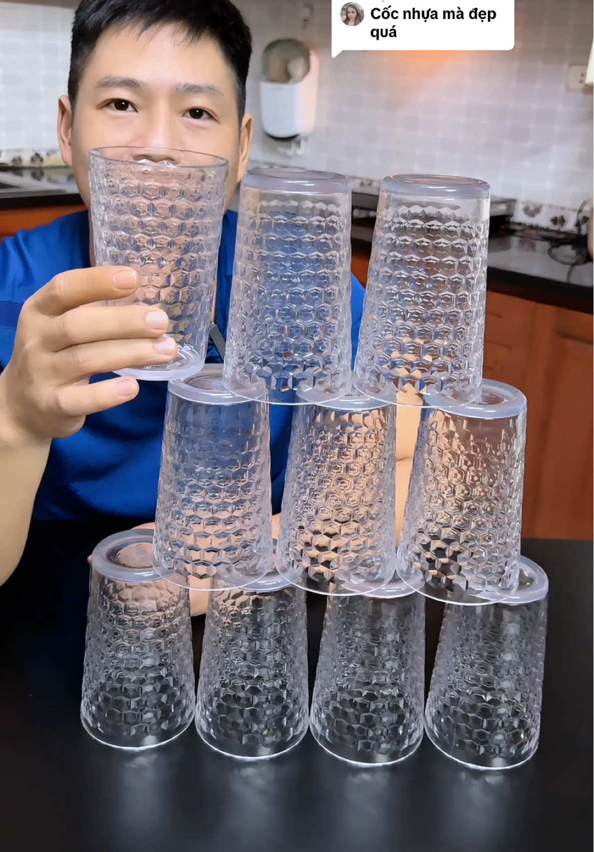 Trả lời @Phượng Điệu không những đẹo mà còn bền rẻ nửa .review cốc nhựa uống nước mới nhất  #cốc #cocuongnuoc #cocnhua #lynhua #hoangvu 