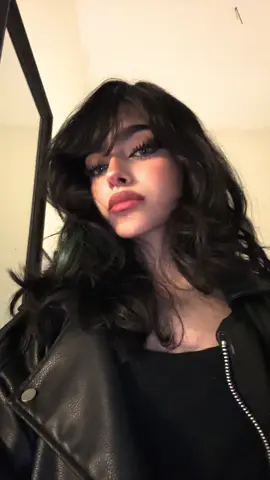 #4u 🤷🏻‍♀️