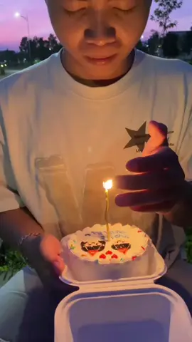 happy happy 🎂#xuahuongtiktok#happybirthdaytome 