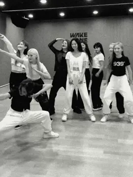 barudak wekwan!! bisa kalik game caterers~~ #kep1er #zb1 #izna #ald1 #fyp 