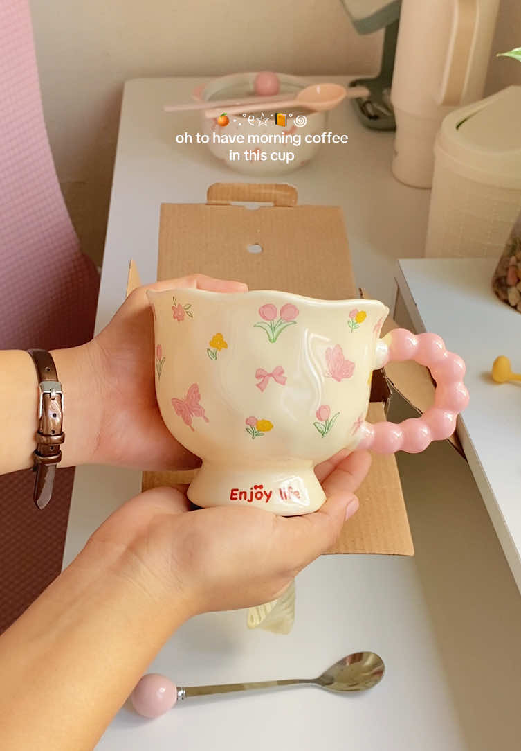 coquette cup for coquette girlypops 🤍🌸 #coquetteaesthetic #cutecup #christmasgiftideas #giftforher #giftideas 