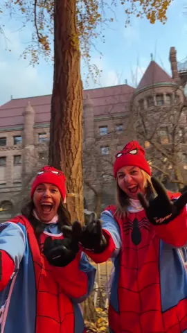 ⚡️Energy check!⚡️The vibes at the 99th #MacysParade are off the charts.
