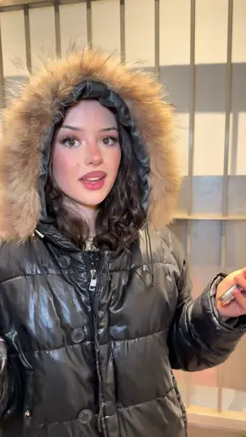 poste morgen das video als mir mein piercing gestochen wurde 👌👌 #woistlena #berlin #zungenpiercing #tonguepiercing #piercer 