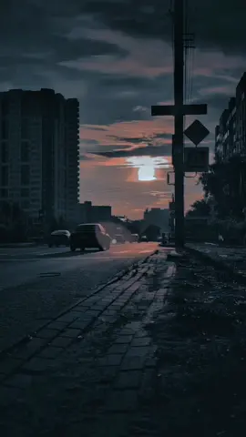 Herkes ilk başta iyi gelir. Gerçek yüzleri ise sonradan anlaşılır. İnsanların ilk zamanlarda söylediklerine değil son zamanlarda yaptıklarına bakılır.