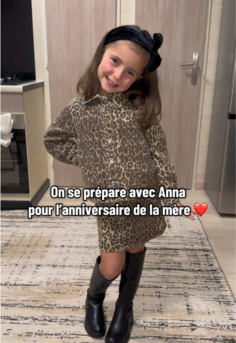 On se prépare pour aller au restau comme c’est l’anniversaire de la mère 🥳 Vous nous trouvez comment? 😊 #anna #pourtoi #fyp #outfit #birthday 