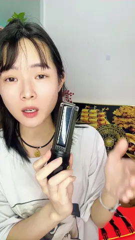 Đèn pin siêu sáng có năng lượng mặt trời và có thêt sạc ngược #denpin #denpinsieusang #denpinsacnguoc #denpinconangluongmattroi 