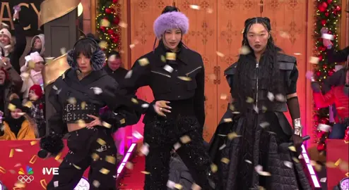 HUNTR/X performing “Golden” at the 99th Macy's Thanksgiving Day Parade in New York  #macysthanksgivingdayparade #ejae #golden