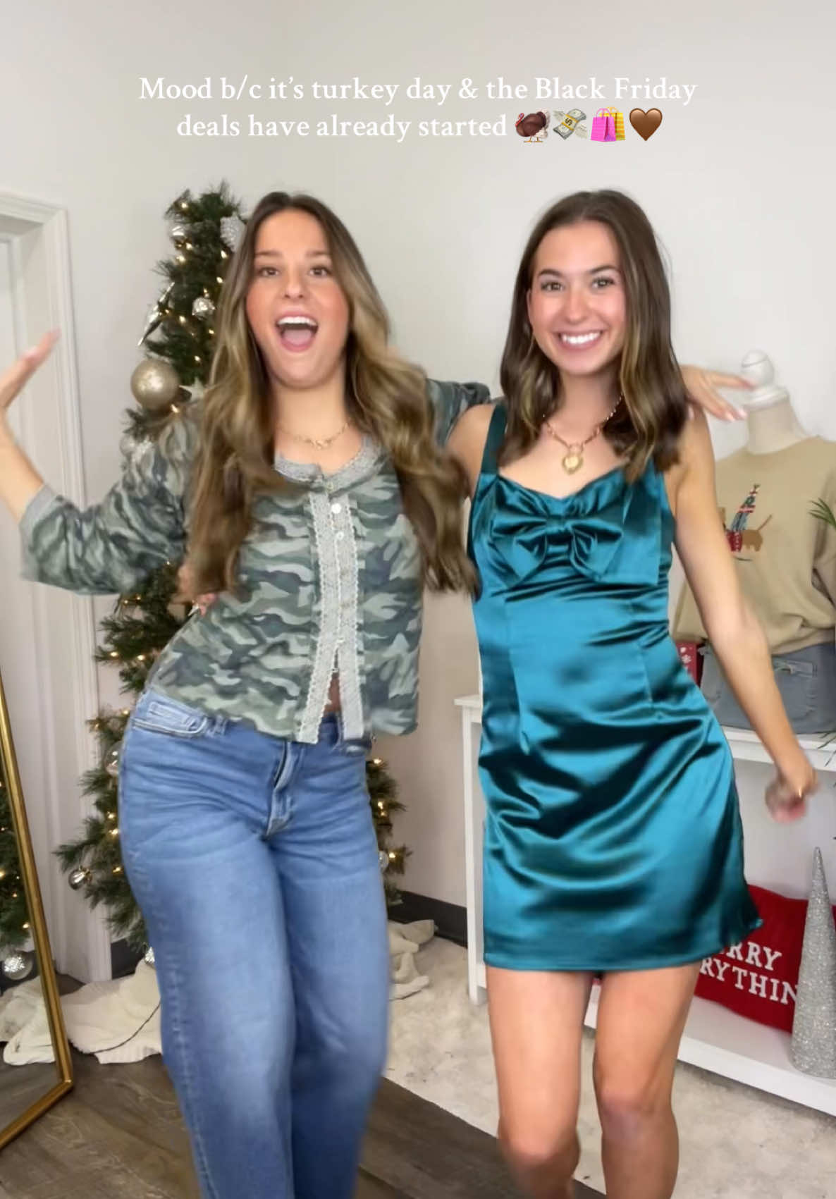 Thanksgiving Day mood 🦃⭐️🛍️ Black Friday deals are already happening — go grab your faves 🤎 #blackfriday #thanksgiving #happythanksgiving #turkeyday #fashion 