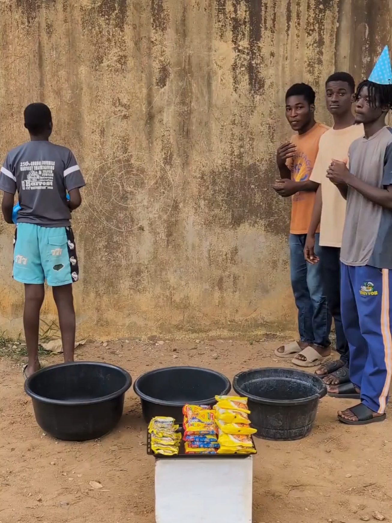 Ball to wall game challenge 😀#foodchallenge #gametime 