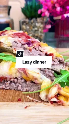 Lazy dinner toast in the air fryer 🧄🥐 #airfryerfrau #airfryer #cheesytoast #DinnerIdeas #recipes 