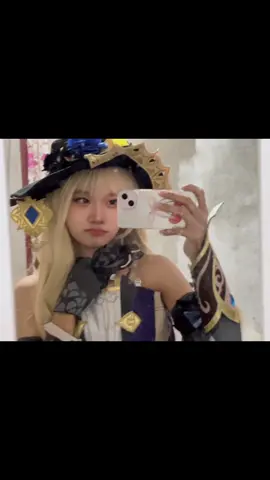 ga tau pengen post draf aja #fyp #cosplayer #HonkaiStarRail #naviacosplay 
