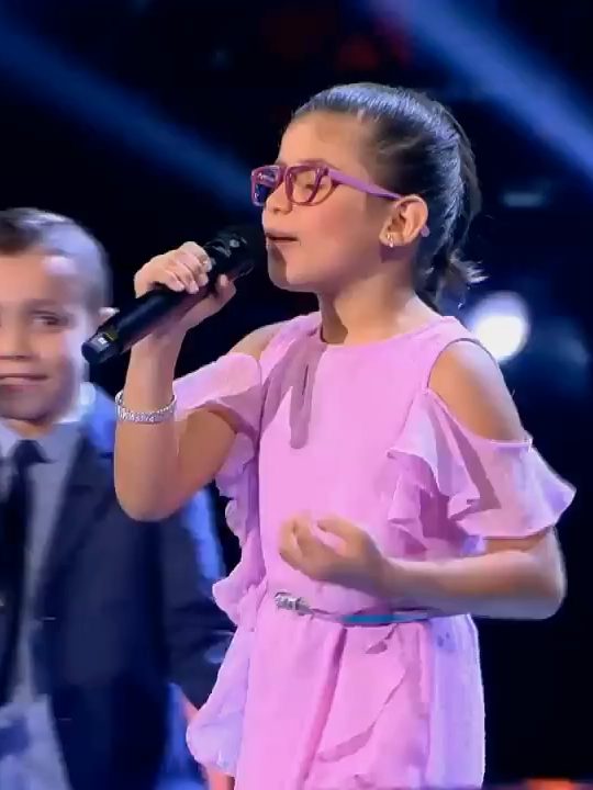 المواجهة هذه المرة كانت بين إياد وهشام ونسرين من فريق نانسي.. شكون اختارت#حماقي #نانسي #تامرحسني_نانسي_عجرم_كاظم_الساهر✌✌ #ذافويس_كيدز #🎸🎸🎸❤️💛💙💚💜🖤♥️ 