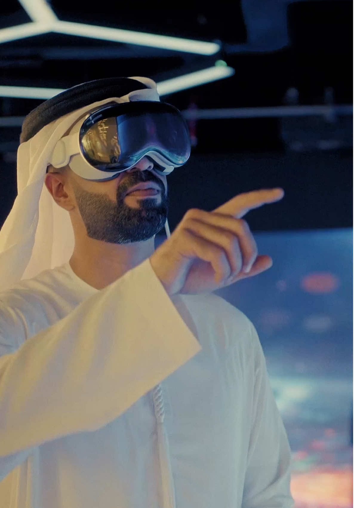 كفيت يا شريان داري ووفيت واغنيتنا واخذتنا للصدارة. نحنا جنود محمد في كل توقيت نحمي عصب داره ونحمي دياره.