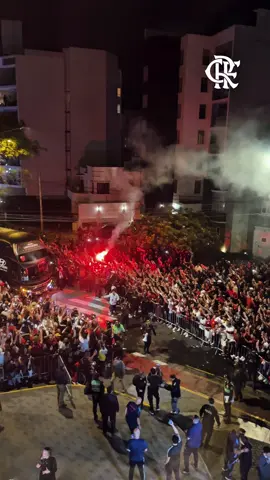 RECEPÇÃO DA NAÇÃO EM LIMA! SE SENTINDO EM CASA! #QueTorcidaÉEssa #PeloMundo #flamengo #tiktokesportes 