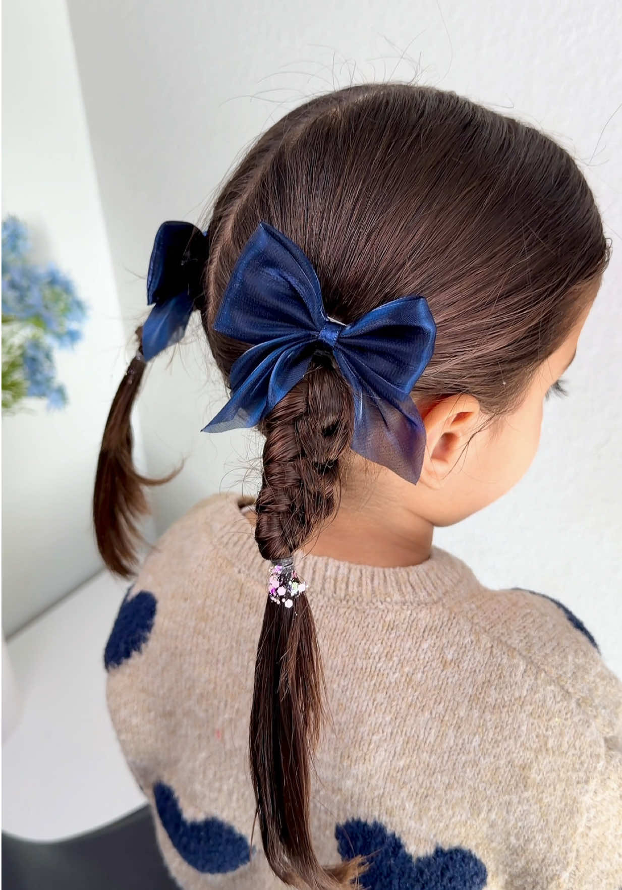 Happy Thanksgiving, everyone! So thankful for all of you 🫶🏻 Try these easy pigtails for your day today… they’re so simple and come out perfect every time! 🥰 #toddlerhair #braid #hairhack #pigtails #easyhairstyles 