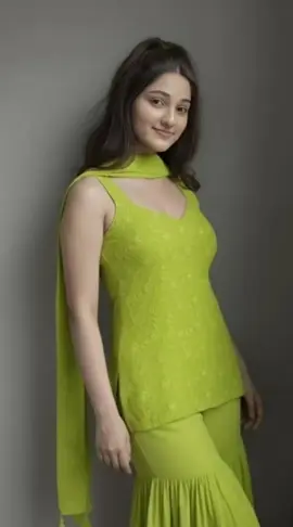 Allow me to steal this moment 😇💋(WEBP)