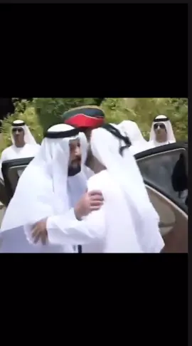 صاحب السمو الشيخ خليفة بن زايد آل نهيان رئيس الدولة 🇦🇪♥️.                                    #الامارات_العربية_المتحده🇦🇪     #السعودية    #الكويت      #قطر     #عمان    