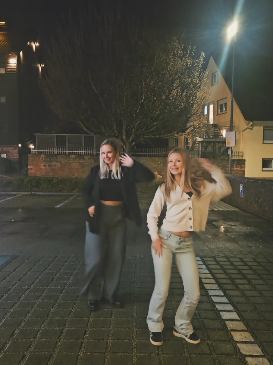 1. Video ohne 😎 @lina Happy Birthday Prinzessin ❤️👑 #muttertochter #birthday #birthdaygirl #fyy 