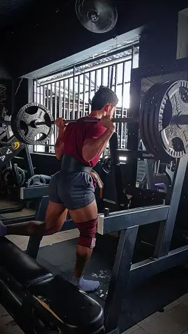 si trabajas la fuerza, y buscas también un cuerpo estético, eres de los míos 👏#gym #culturismo #Fitness #motivation #aesthetic 