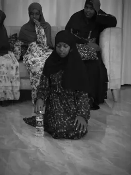 dhiiga walalnimo 🫂  #srk_somali #creatorsearchinsights #viewsproblem #followme #700k 