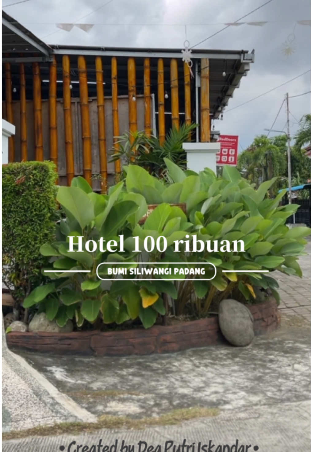 [Save & Share] hotel di kota padang yang dekat dengan Universitas Bung Hatta, Pantai Cimpago & Painan ✅ Kamu bisa pesan dari Aplikasi Reddoorz dan masukkan Kode Voucher “YUKNGINEP” sebelum melakukan pembayaran.  Yuk staycation sekarang juga! #reddoorz #reddoorzid #urbanviewbyreddoorz #redtravelers #reddoorzindonesia 