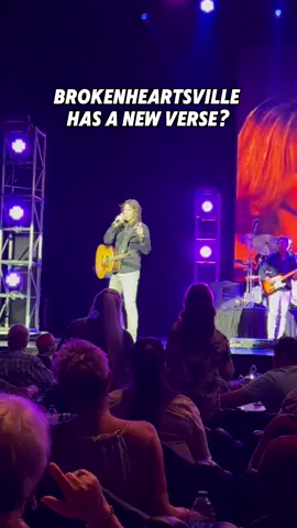 The boys and I wrote a brand new verse for Brokenheartsville… Been fun bringing something fresh to a song that’s meant so much to me, and to so many of you 🎶 Let me know what you think of the new verse in the comments! #versechallenge #countrymusic #countrysinger