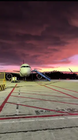 Amanecer Aeropuerto JMC #josemariatorre #aviationlovers #aviation #aviones #aviationdaily 