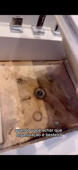 Deus não habita em casa suja ordem e cuidado também são oração. #rotina #limpeza #donadecasa #donadecasa #deus 