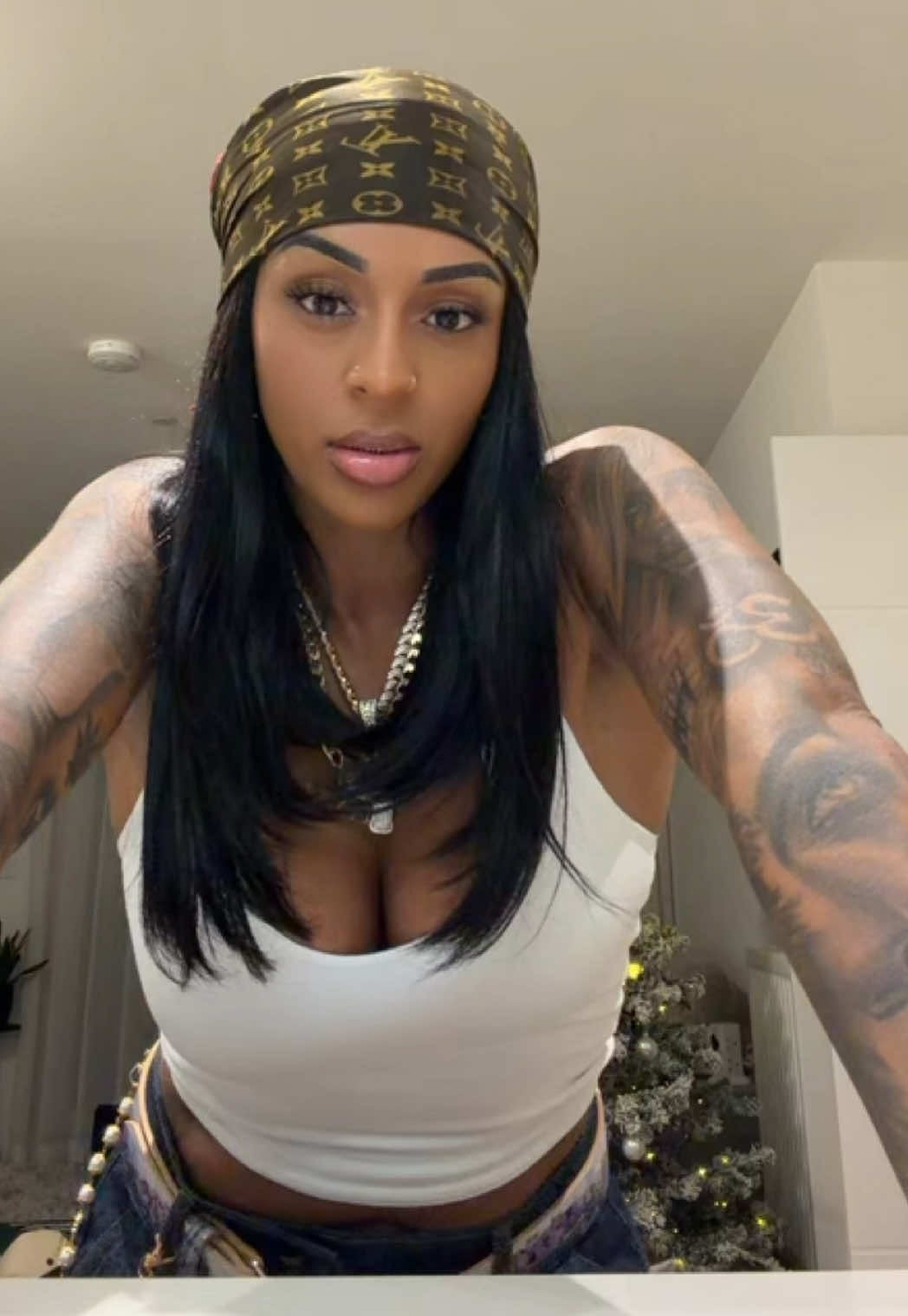 Your clothes are still here ❤️ so I’m unable to sing the new Kehlani track 😔 