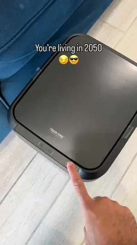 🚨Meet the NEW! Royal Bin™ NOIR 17L — Limited Edition. Sleek. Modern. Dark-mode everything. And yes… it still seals, reloads, and locks odors all on its own. This is the smartest (and cleanest) upgrade your space will ever get. 🤍✨ #trashking #royalbin #smarttrashcan #noircollection #limitededition #cleanhome #modernliving #homeupgrade #apartmentliving #kitchenfinds