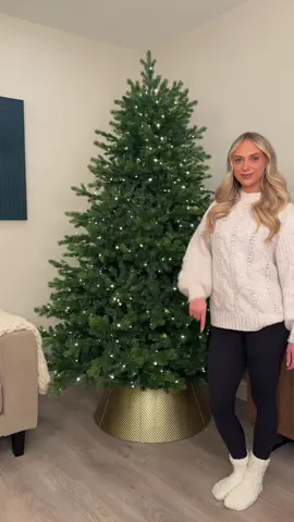 💙✨ Navy + gold = festive luxury ✨💛 A rich, glowing Christmas look that feels so elegant for the season 🎄#christmastree #christmas #christmascountdown #xmas #christmasdecorations 