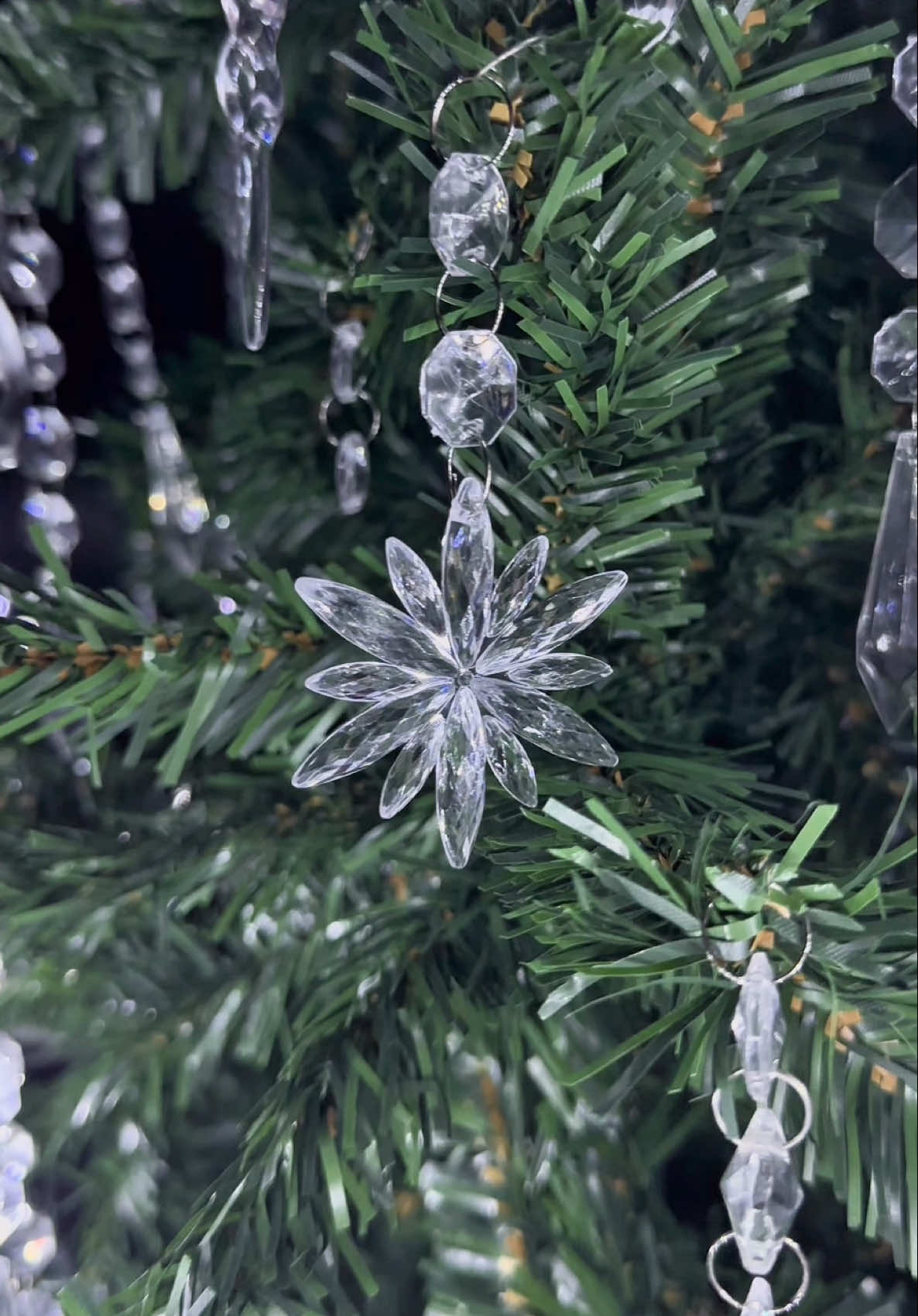 Decorações de Natal com tema CRISTAIS para minha Árvore de Natal desse ano 🎄❤ Prepare-se para o maior momento de compras do ano! 🛍️ Baixe o aplicativo Temu e pesquise ✨ frl375652 ✨ para pegar minhas escolhas de Black Friday de R$0 agora com pedidos qualificados! 💥  Temu tem tudo para tornar a sua Black Friday épica! ⚡🖤  - Corra para o App Temu: https://temu.to/k/gaajggd32xf #temu #achadosdaTemu #temufinds #blackfridayTemu #blackfridayfinds  Ad* 