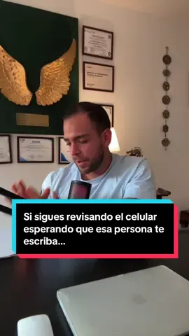 Si sigues revisando el celular esperando que esa persona te escriba… tu alma no está esperando un mensaje, está pidiendo sanación. Como coach angelical, he visto una y otra vez cómo el apego rompe el corazón en silencio. Por eso hoy te invito a hacer este ritual sencillo con tu ángel de la guarda y el Arcángel Miguel: aceptar lo que sientes, cortar el lazo energético y volver a elegirte a ti. No es solo un tip emocional, es un acto espiritual: cuando tú eliges soltar, Dios y tus ángeles pueden actuar. 🤍 Escríbeme en los comentarios: “HOY ME ELIJO” para sellar esta decisión en tu energía. Y si sientes que necesitas un acompañamiento más profundo para cerrar este ciclo con la ayuda de los ángeles, envíame un mensaje privado y agendamos tu sesión. No estás solo/a en este proceso. Tu ángel, el Arcángel Miguel y yo estamos listos para ayudarte. 🌙✨ #arcángelMiguel #ángeles #sanaciónemocional #amorpropio #desamor     