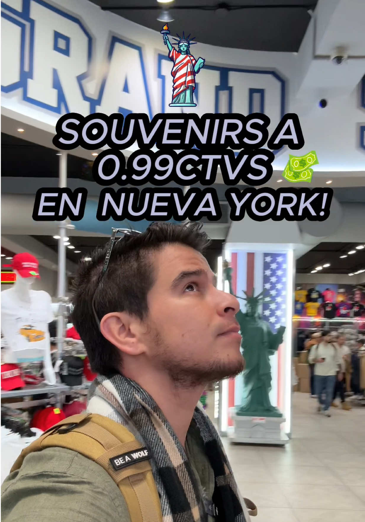 Estás Son las Dos opciones que tienes para comprar recuerdos a tan solo 1 0.99  💴 dólar en New York 🗽🇺🇸🗽✨.                                                                 Times Square 🌆 y Chinatown 🗽🇺🇸 #grandslam #newyork #usa #chinatown #manhattan 