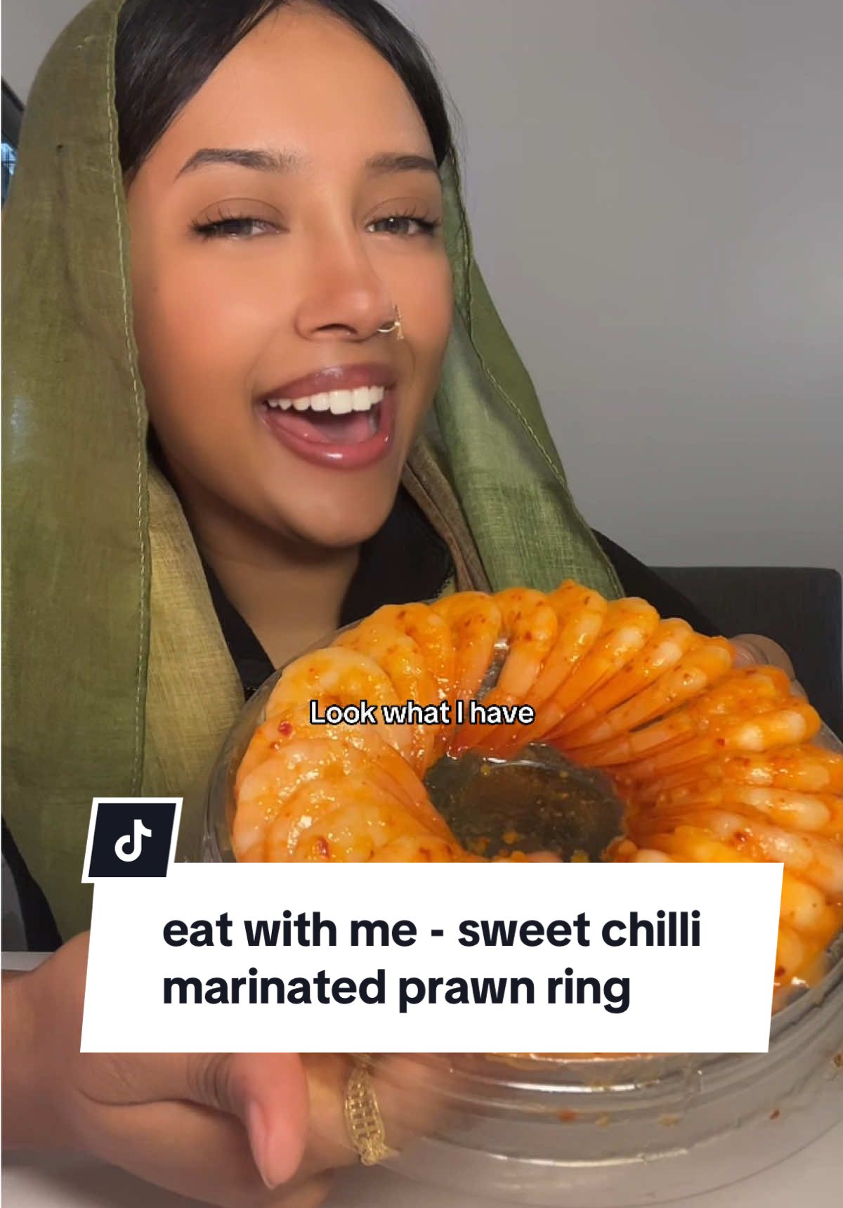 this was so lipsmacking good  - #eatwithme #seafoodmukbang #prawnring #FoodTok #prawns 